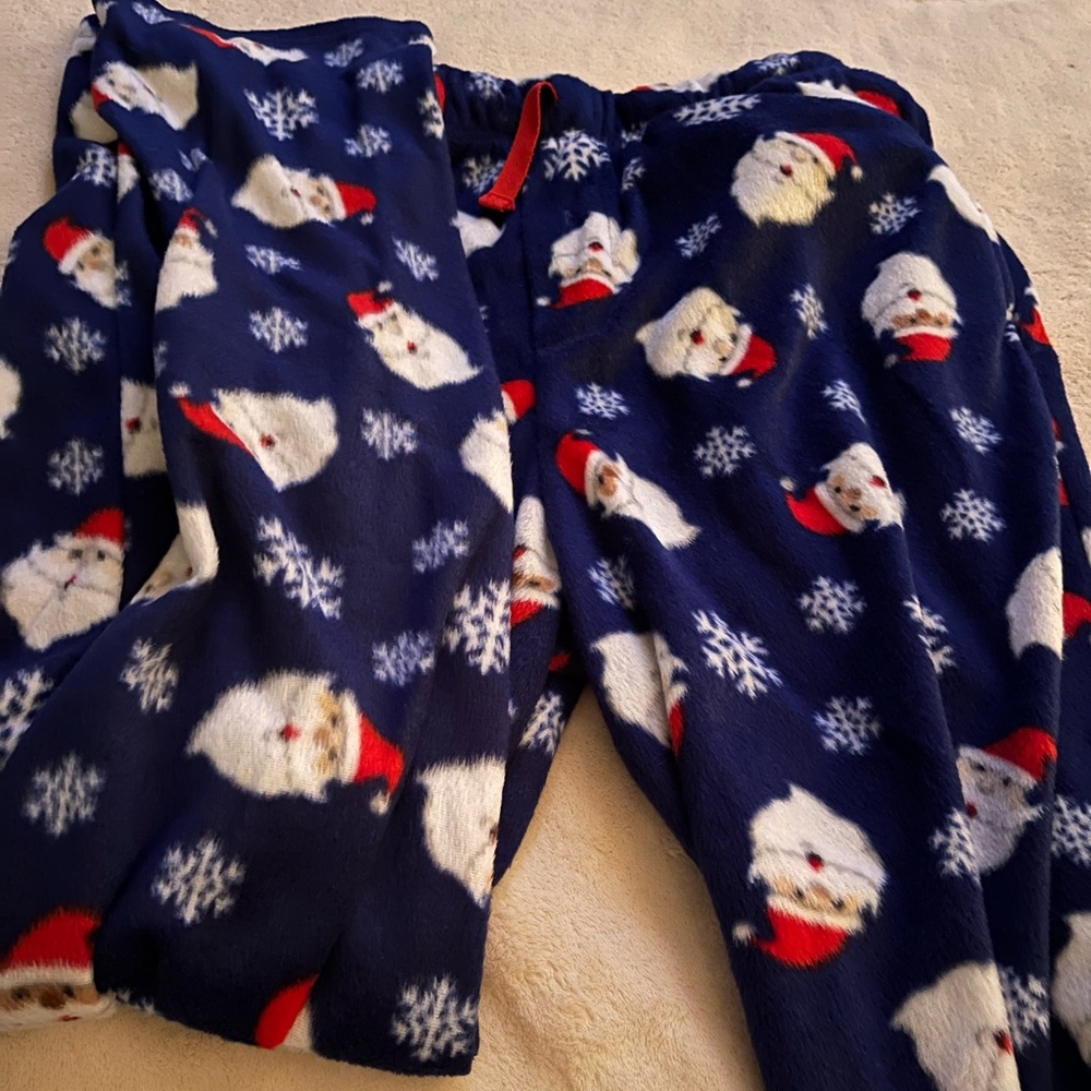 4/16$ or 8/24$

basic christmas pajama pants